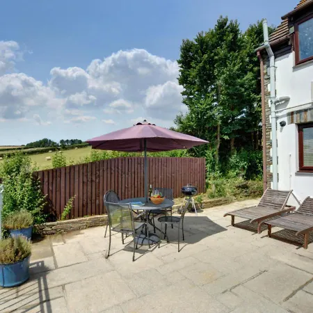 Holiday home Sarah's View By Interhome *